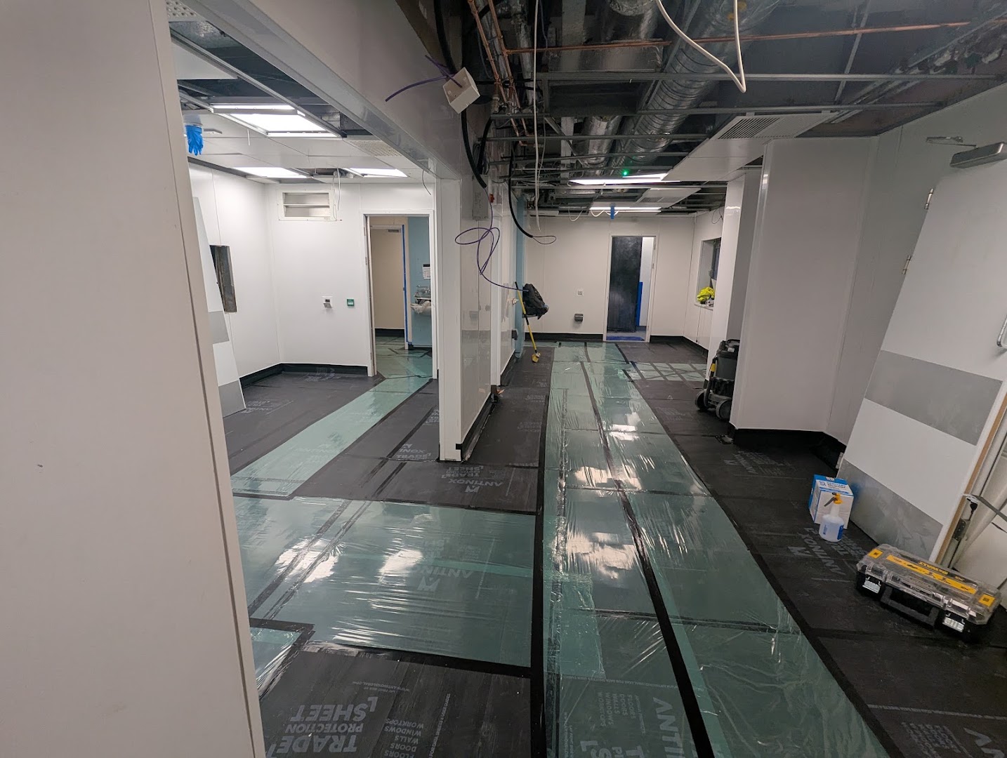 Squire Decorating multi trade building contractors — Photos 4